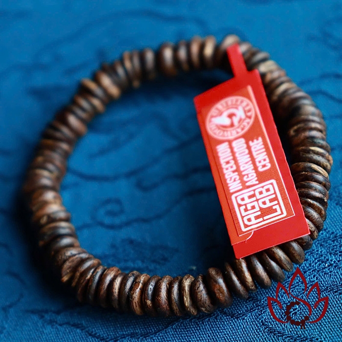 Vòng Trầm Hương Hạt Dẹp | 6-7 Ly | Trầm Bì Rễ Tự Nhiên